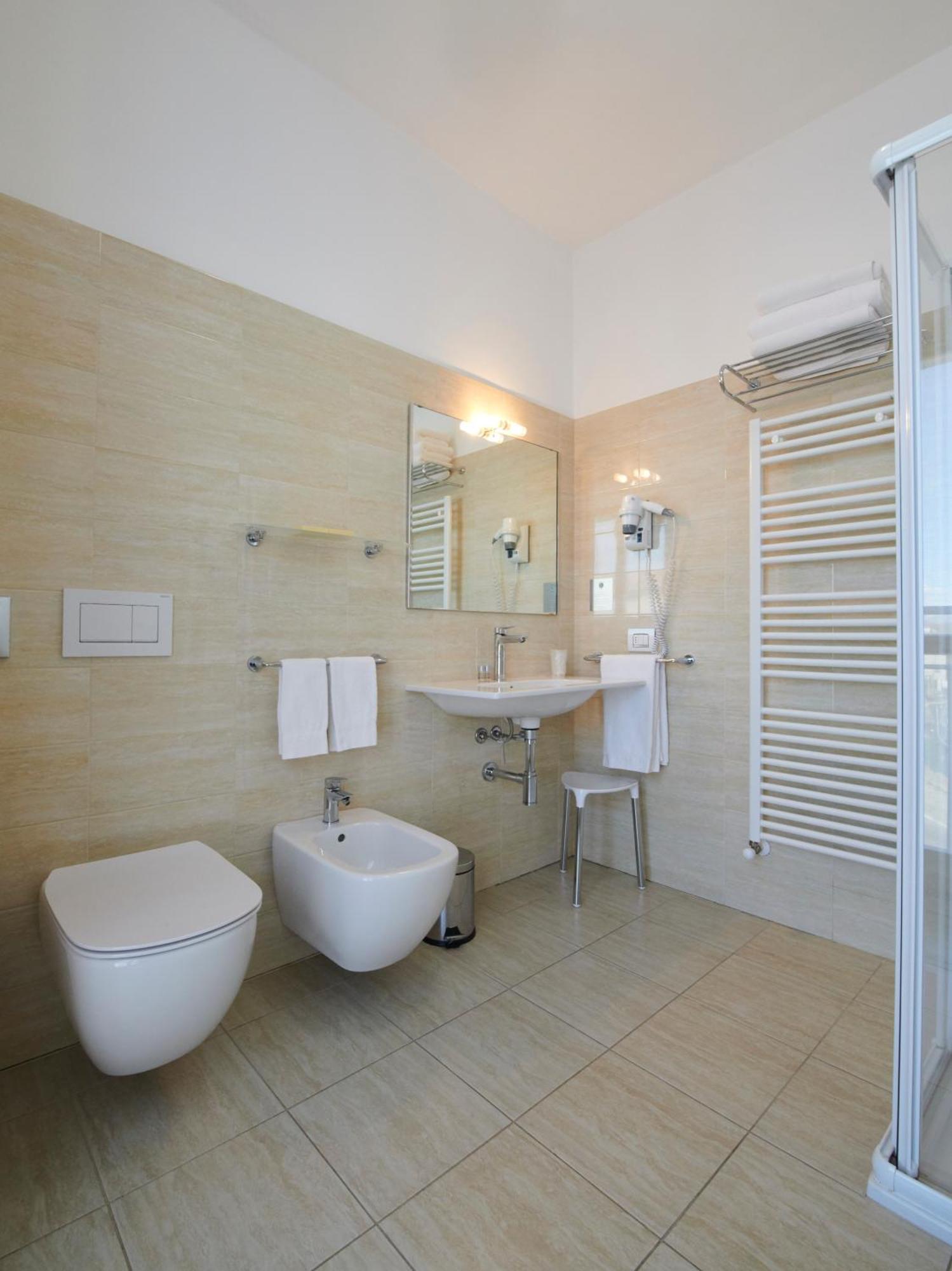Foresteria La Torretta Fino Mornasco Habitación foto